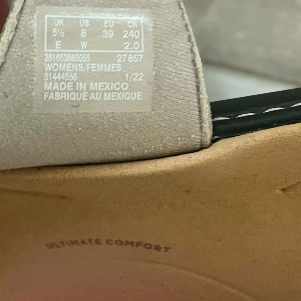 NWOB Wide Clarks Collection Laurieann Rae thong taupe metallic Size 8 W - Picture 9 of 10